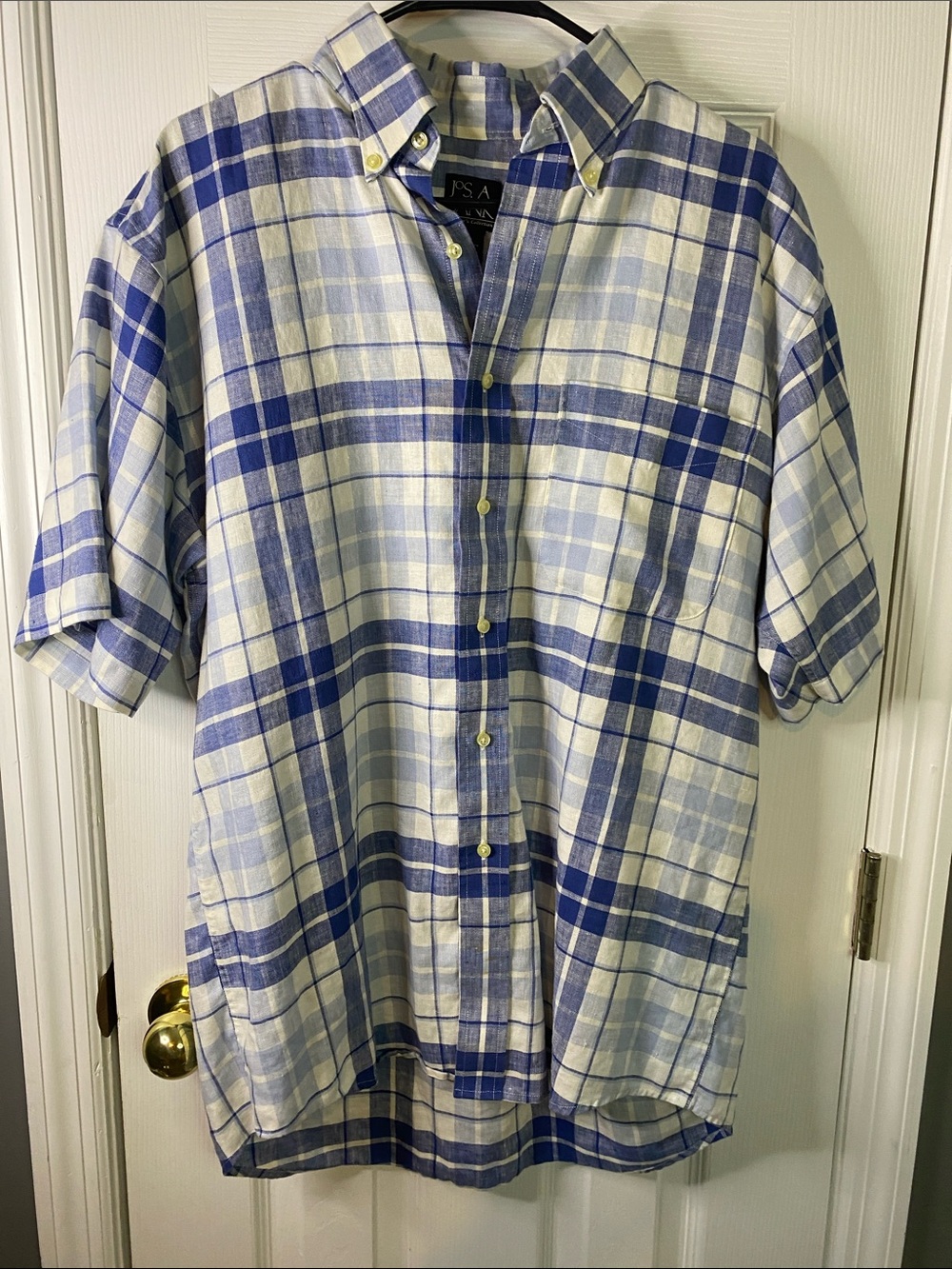 Jos.A Bank Mens Classic Blue & White Plaid Short-Sleeve Button-Down Medium.